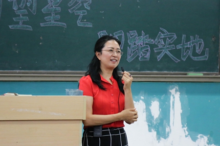 法学第一课-龚赛红教授.JPG