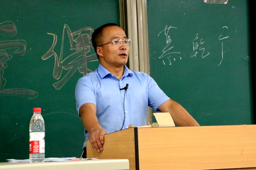 慕乾广名师授课.jpg