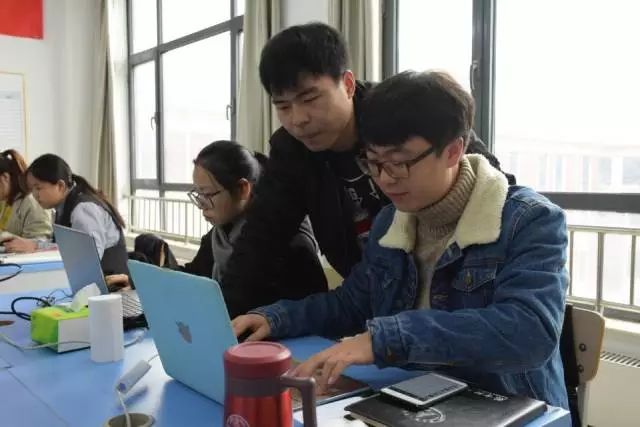 学长现场指导.jpg
