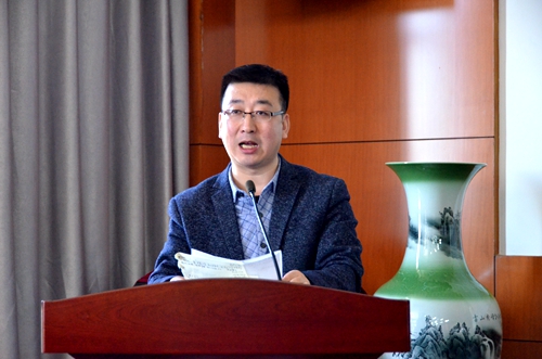 校长助理刘鹏飞阐述了2018年的重点工作.JPG