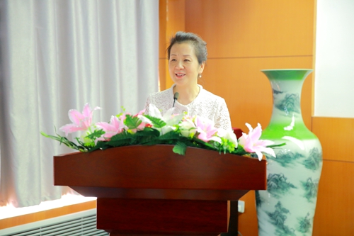 刘校长_副本.jpg